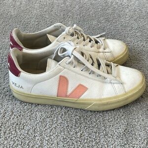 GC Veja White / PInk Sneaker - Size 9